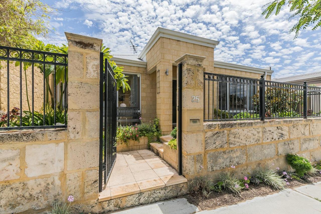 Ocean Keys Cottage - Free Wifi Mindarie 외부 사진